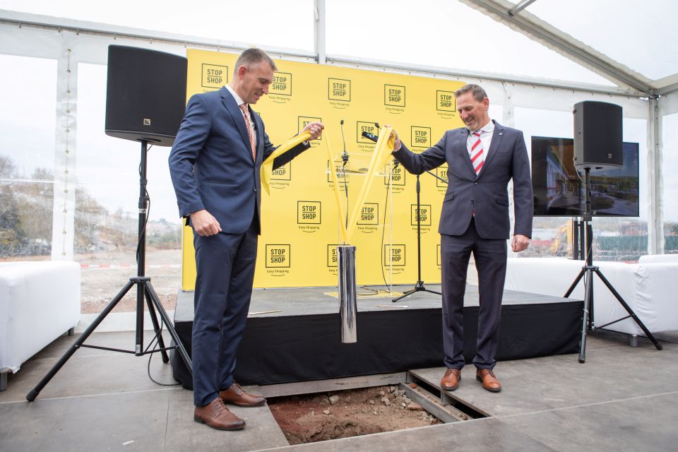 CPI Hungary – STOP SHOP Salgótarján - Alapkőletétel (02)